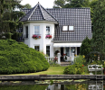 Idylle pur: Ein Haus auf einem Grundstück am Land - Elbe-Haus®